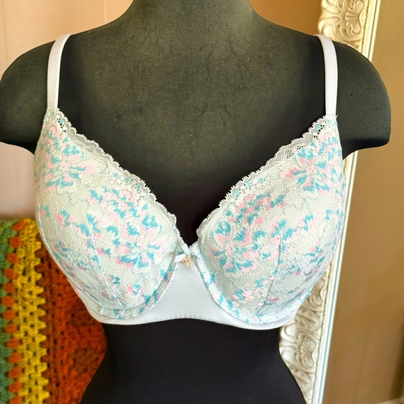 Victoria's Secret Other - Victoria’s Secret • Body by Victoria Lined Demi Lace Bra